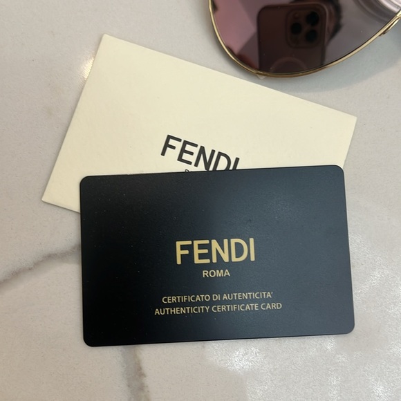 Fendi aviator rose gold glasses - Picture 8 of 8